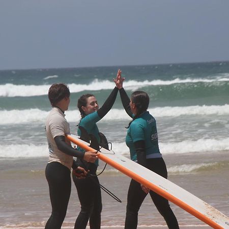 The Far End Surf House - Surf & Yoga Holidays ロウリニャン エクステリア 写真