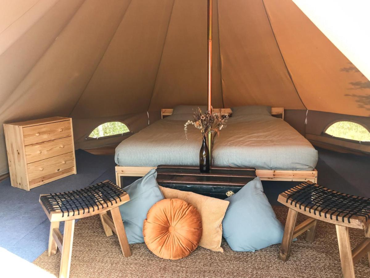 The Far End Surf House - Surf & Yoga Holidays ロウリニャン エクステリア 写真