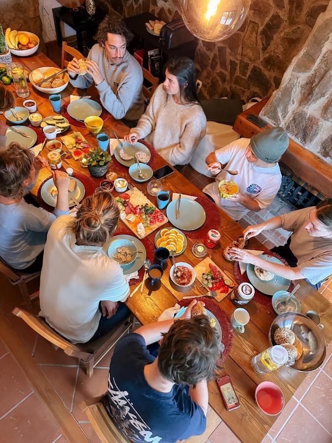 The Far End Surf House - Surf & Yoga Holidays ロウリニャン エクステリア 写真