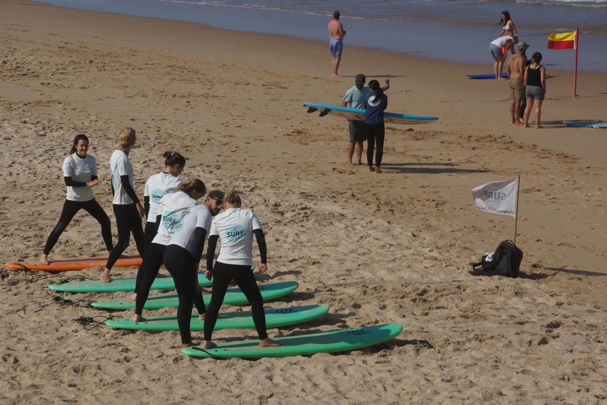 The Far End Surf House - Surf & Yoga Holidays ロウリニャン エクステリア 写真